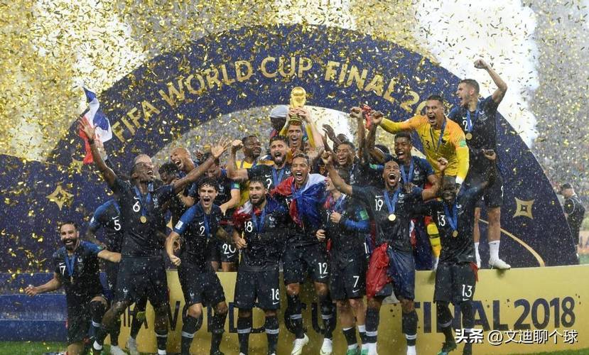 篮球火箭球队进攻端出现默契配合