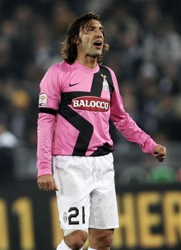 裤袜：C罗和姆巴佩的不同？C罗求胜欲更强；我可能38或39岁退役