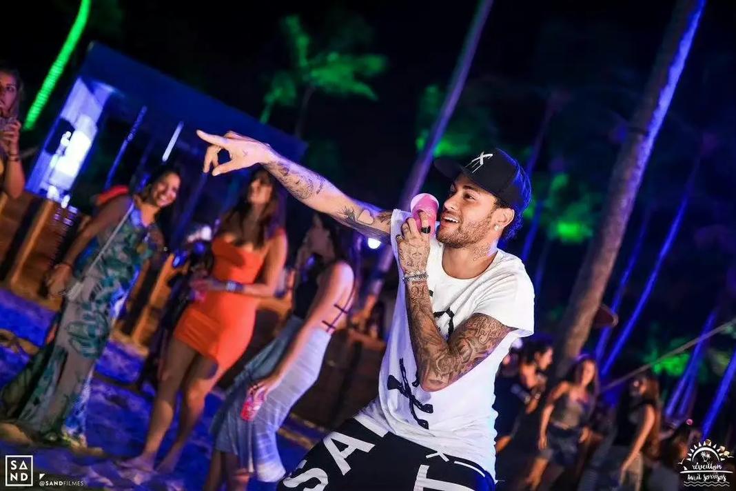 西帅的第一次主场执教，他感谢所有球迷的支持