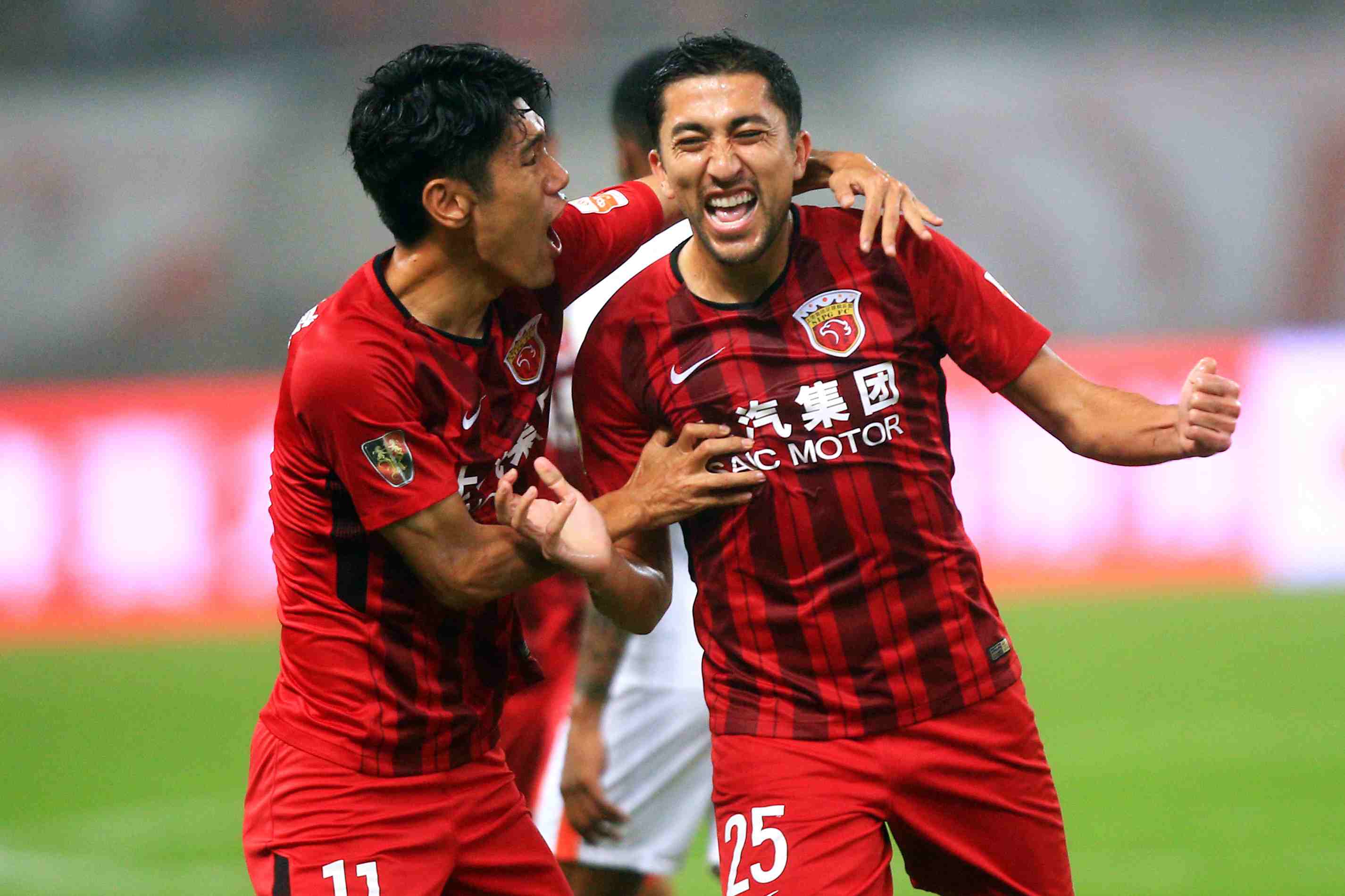 太阳报：贝克汉姆的大儿子布鲁克林在社媒上屏蔽了全家（英媒《太阳报》：贝克汉姆长子布鲁克林在社交平台拉黑全家）