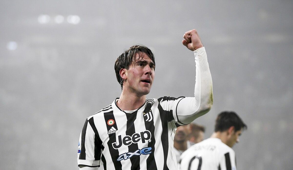 阿圭罗：阿根廷能赢2026世界杯；梅西是巴萨队史最重要的球员