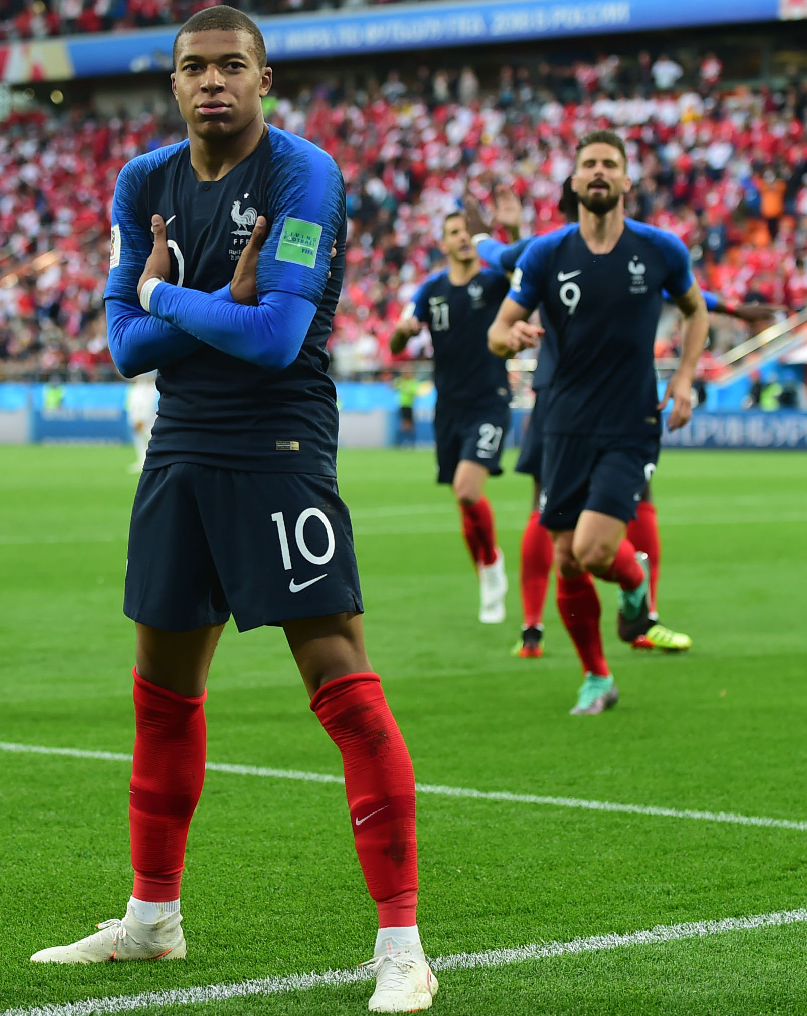 安帅：谈内马尔就像谈其他球员一样，我不欠任何人任何东西