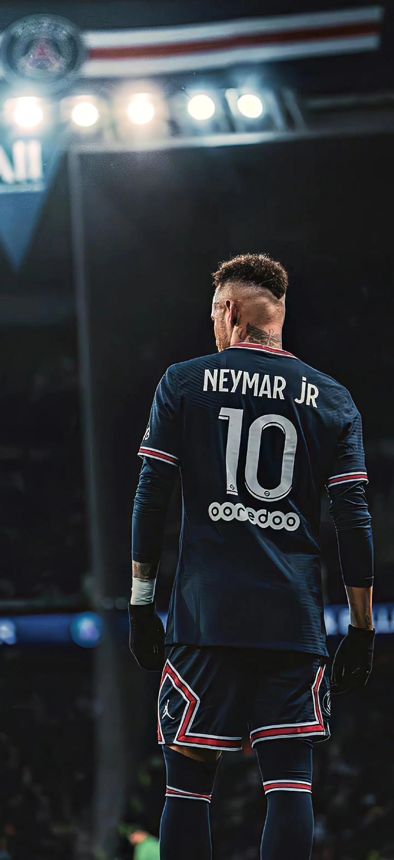 欧洲足坛夏窗转会：利物浦3500万欧签下莱昂尼（欧洲夏窗重磅：利物浦以3500万欧元签下莱昂尼）