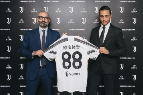 欧冠92年改制后戴帽数前10：梅西、C罗8次第1，姆巴佩5次第4（1992年欧冠改制后戴帽榜前十：梅西、C罗各8次并列第一，姆巴佩5次居第4）