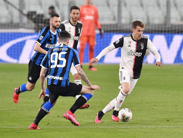 未满21岁意甲赛季至少前15场打进5球，伊尔迪兹比肩皮耶罗（伊尔迪兹未满21岁在意甲单季前15场已进5球，与皮耶罗比肩）