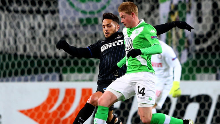 完成英格兰成年代表队首秀，夸安萨获赠纪念帽